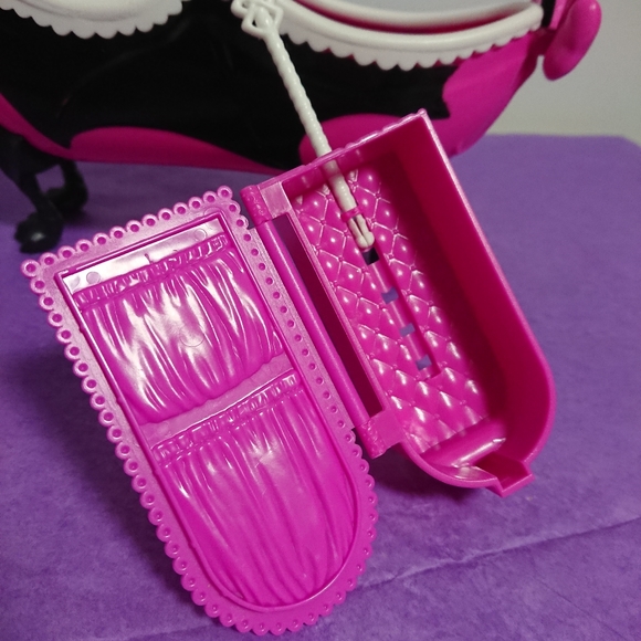 Monster high bath tub ect. - Picture 3 of 13